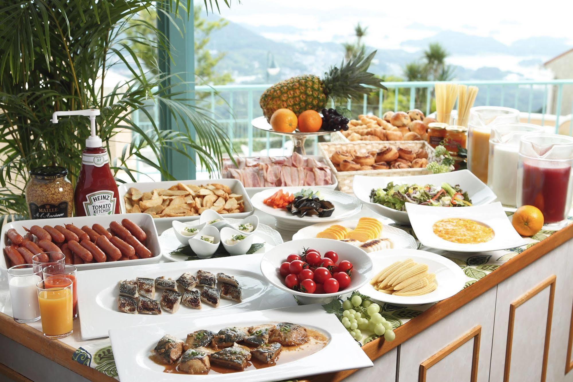Yumihari-no-Oka Hotel Sasebo Bagian luar foto