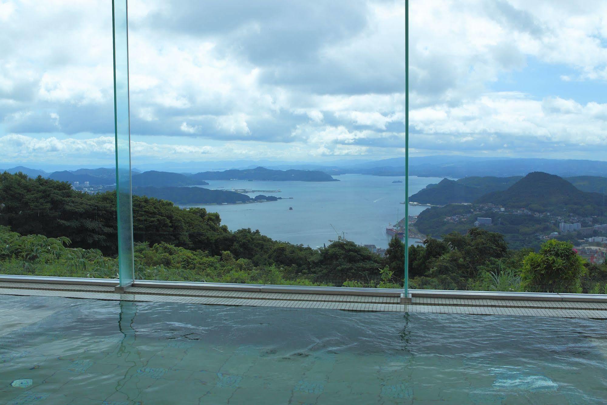 Yumihari-no-Oka Hotel Sasebo Bagian luar foto